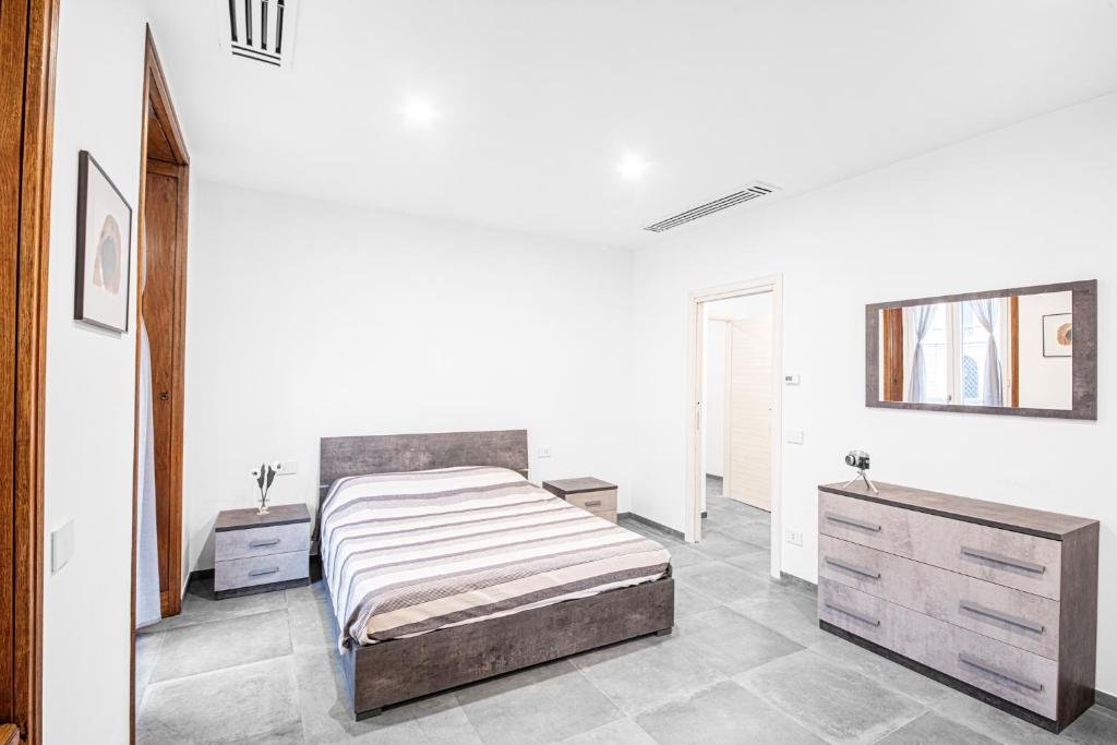 Como City Home apartment interior 5