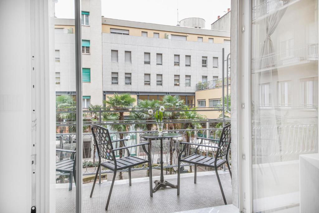 Balcony view over Como